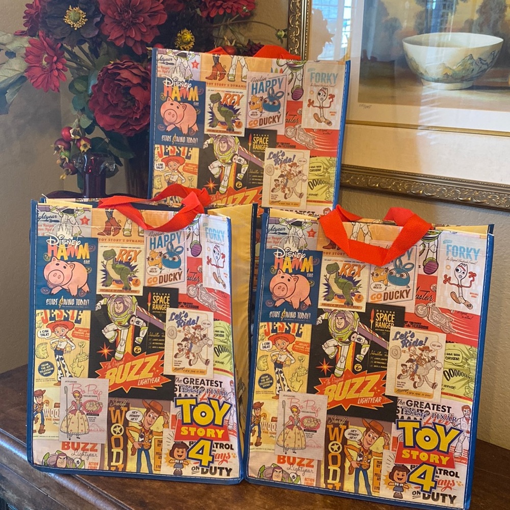 NWT Disney’s Toy Story 4 shopping bag